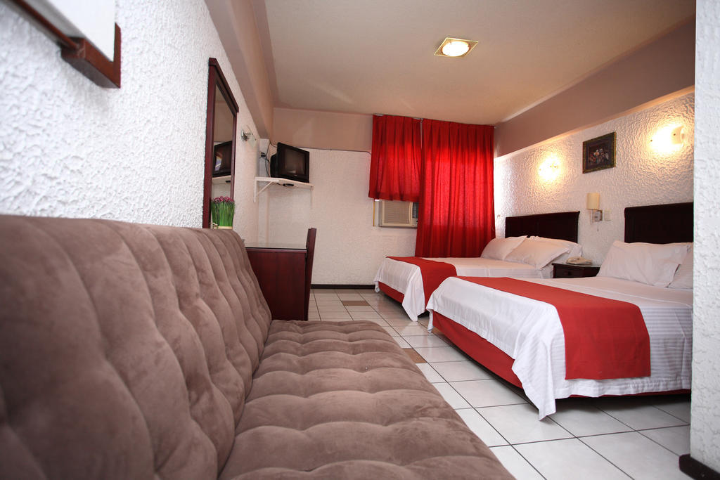 Hotel Robert Prince Poza Rica Rom bilde