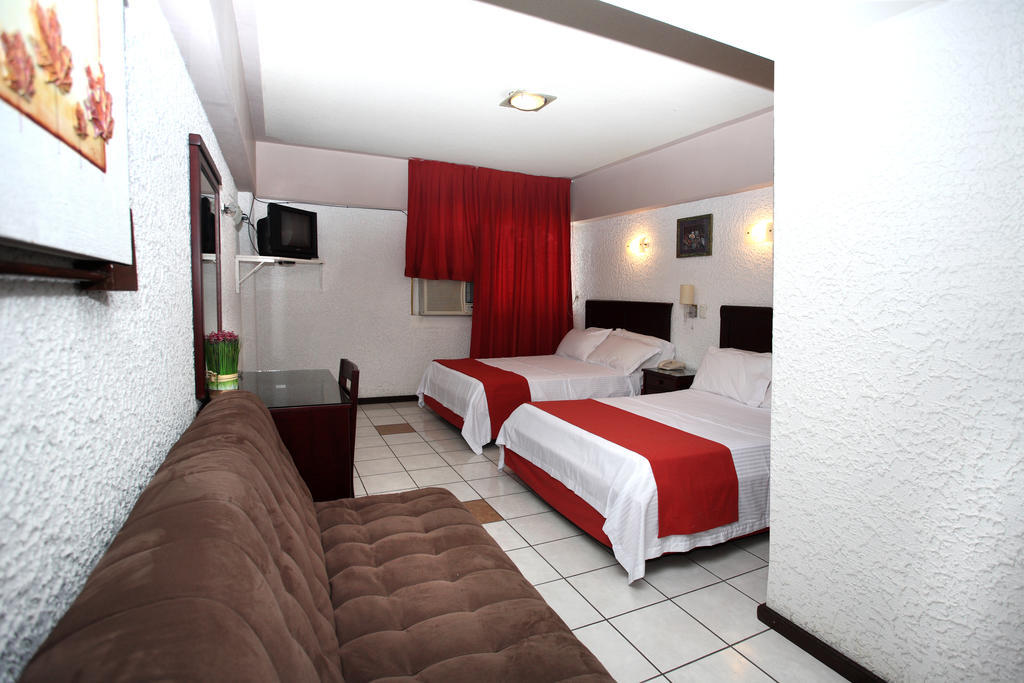 Hotel Robert Prince Poza Rica Rom bilde