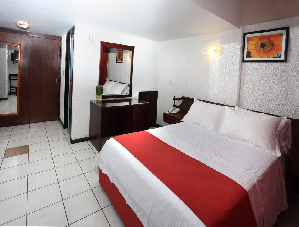 Hotel Robert Prince Poza Rica Rom bilde